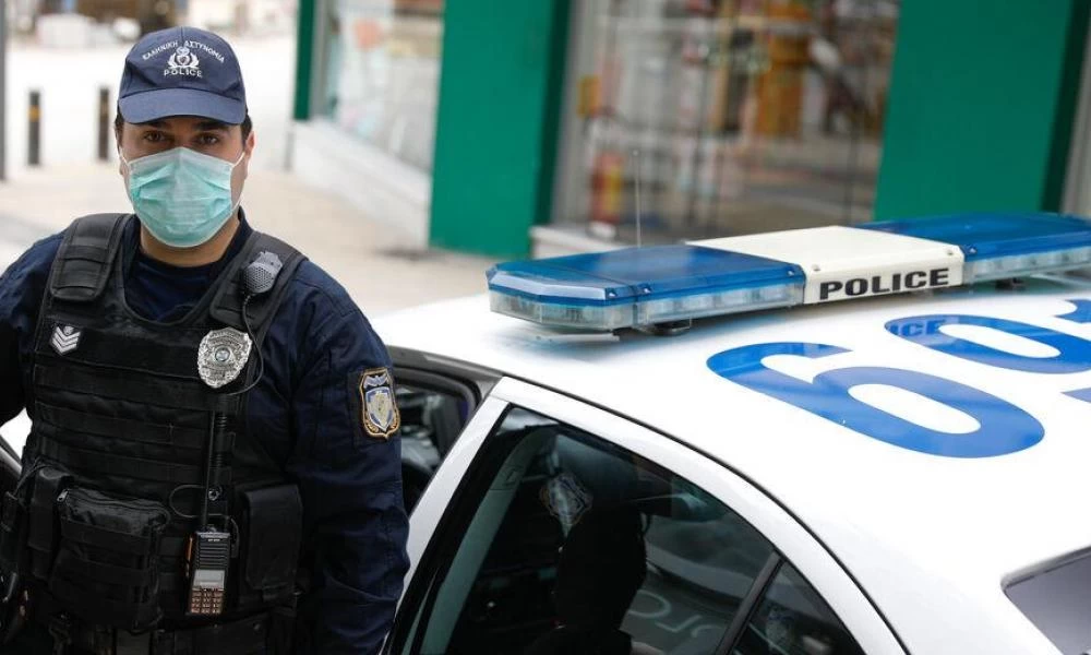 ΕΛ.ΑΣ: 400 παραβιάσεις για τη χρήση μάσκας και τα ωράρια καταστημάτων